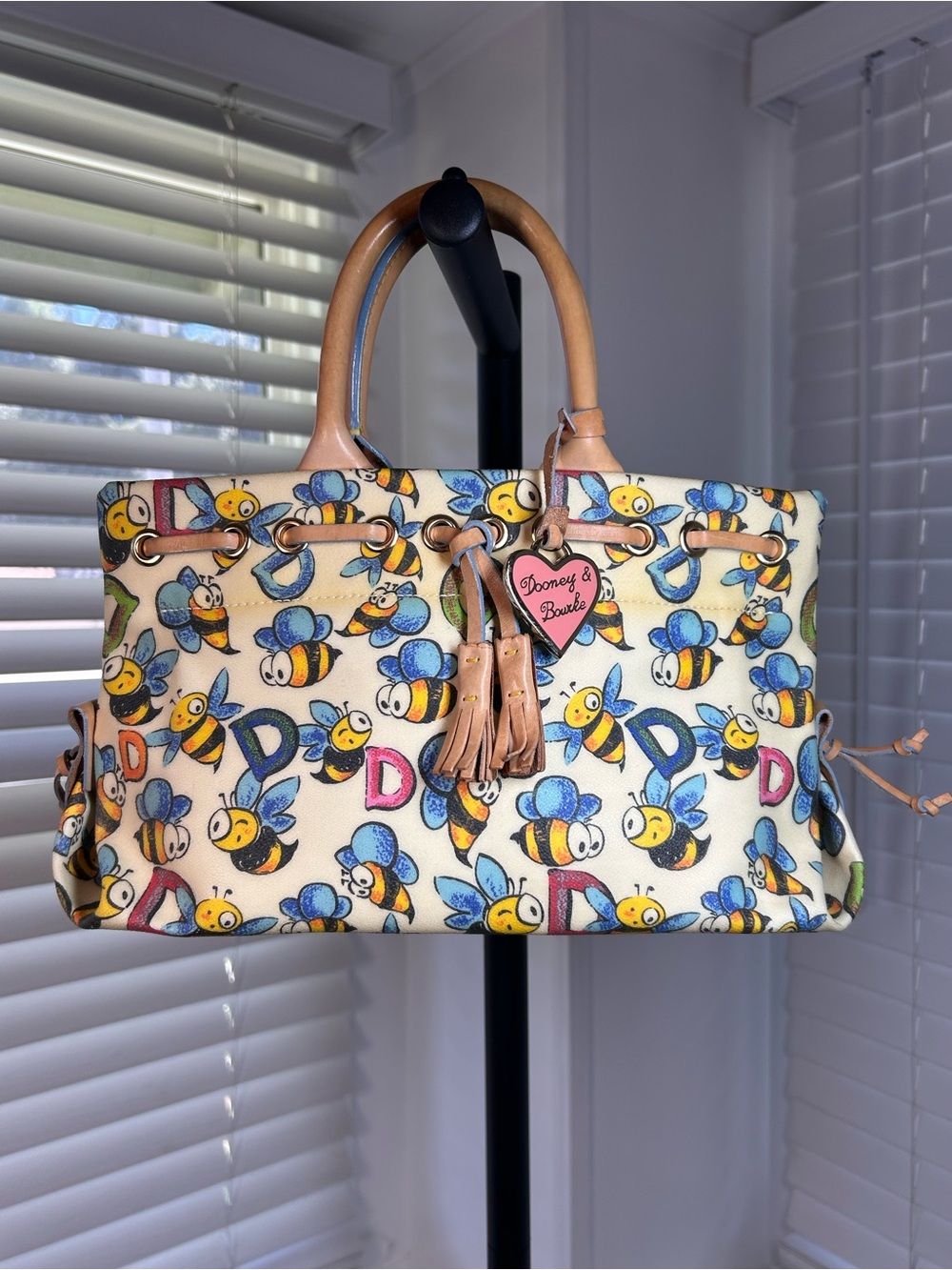 Vintage Dooney & Bourke Bumble Bee Print Leisure Shopper Tote Y2K-Era Collection